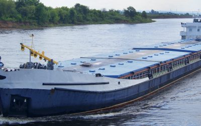 Hydrogen-powered inland waterway vessels